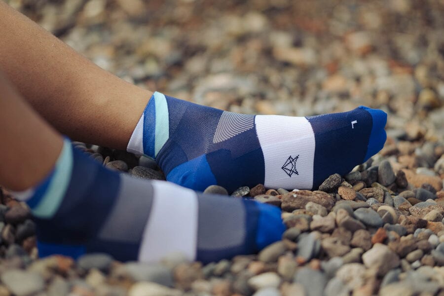 Incylence Ultralight Apex Short Navy Mint Socks 