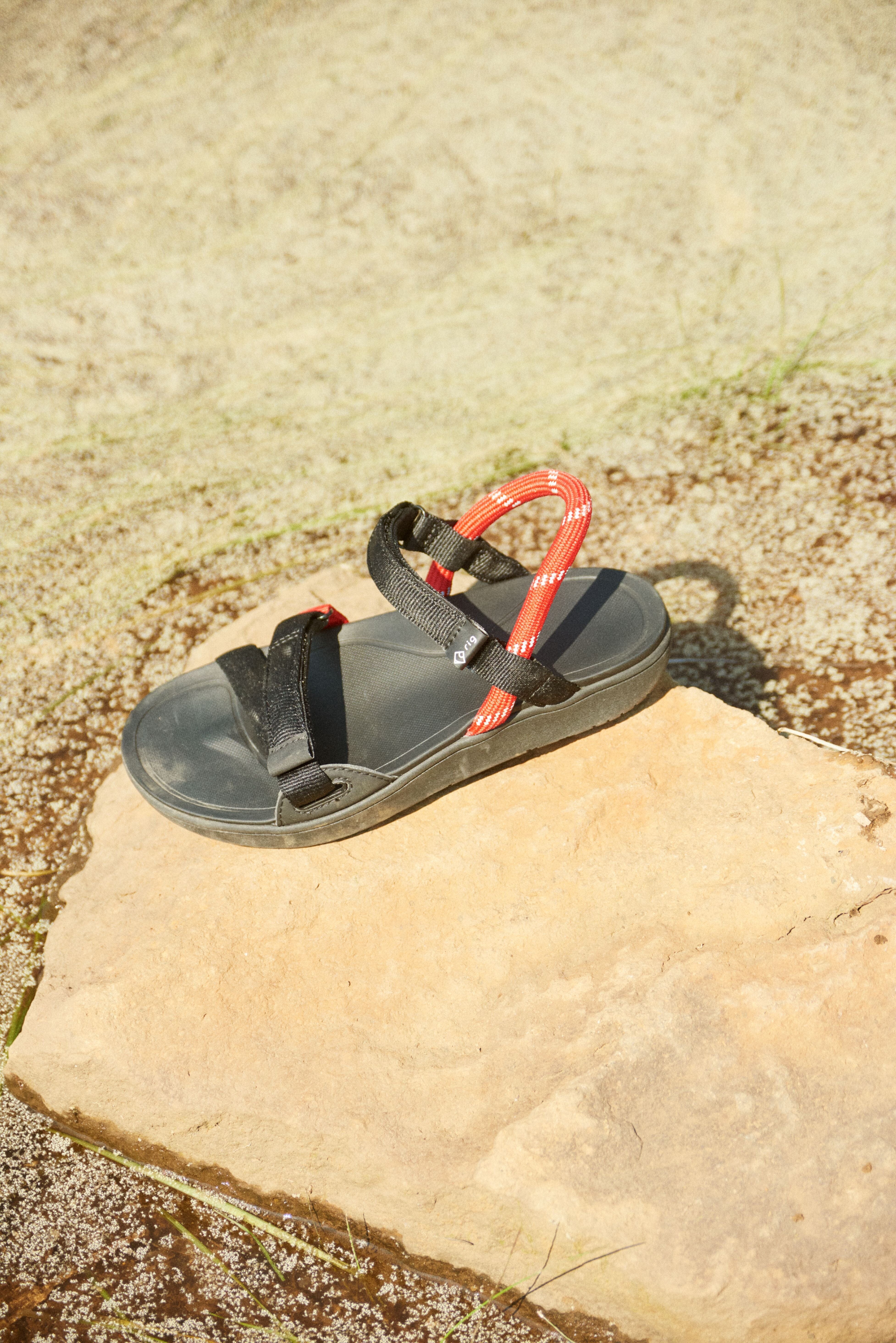 rig Tetiva Sandals Unisex 