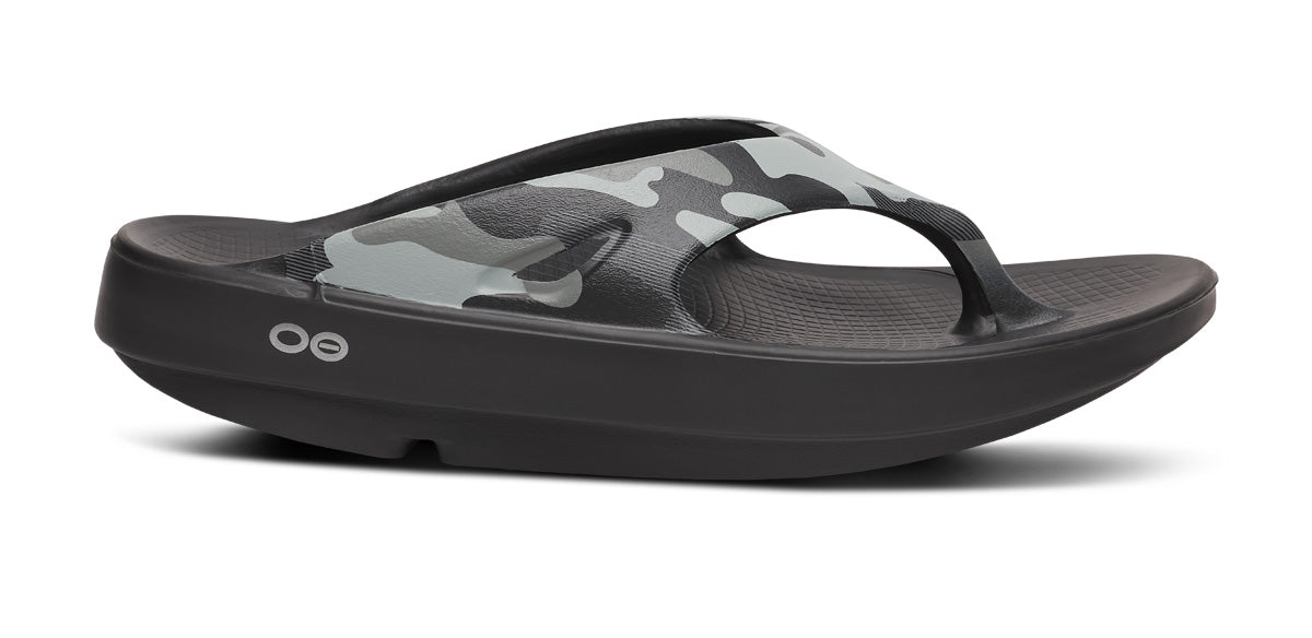 OOFOS Unisex OOriginal Sport Thong Sandal - Night Camo