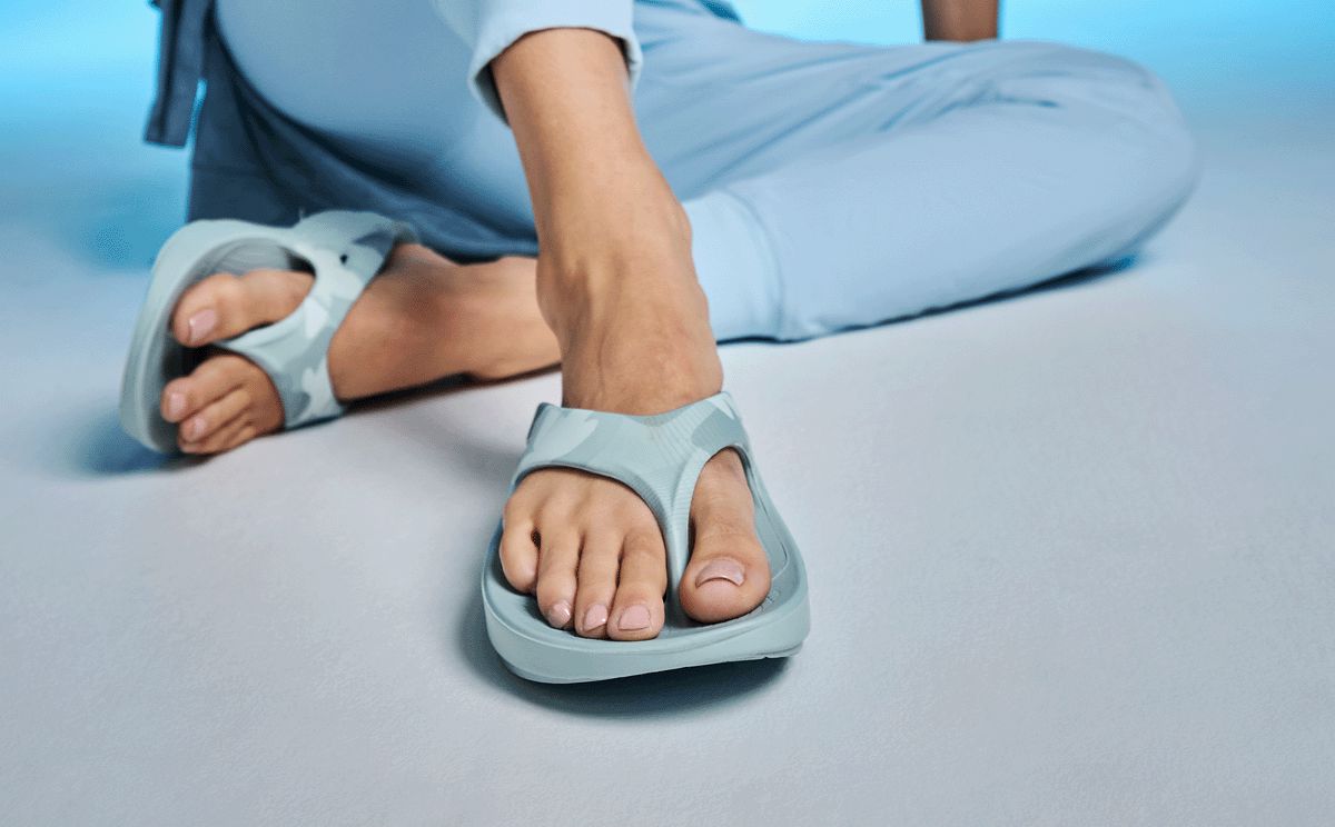 OOFOS Unisex OOriginal Thong Sandal - Mist Breeze (Limited) 