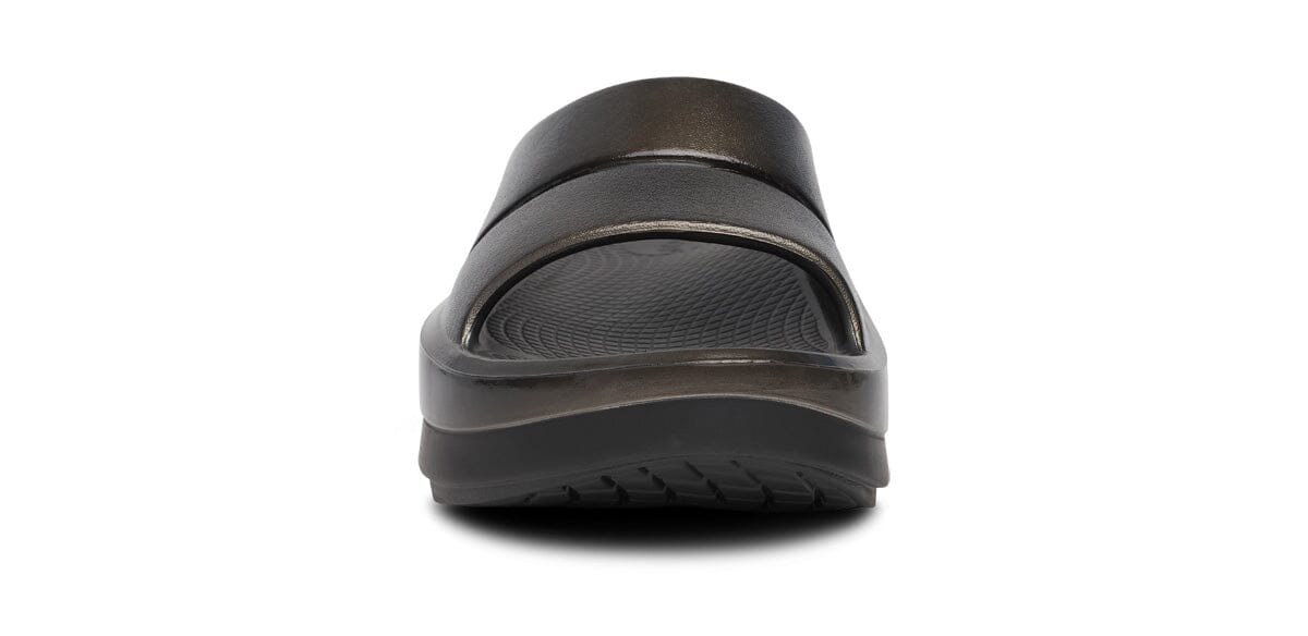 OOFOS Women's OOmega OOahh Stacked Sandal - Titanium Mirror 