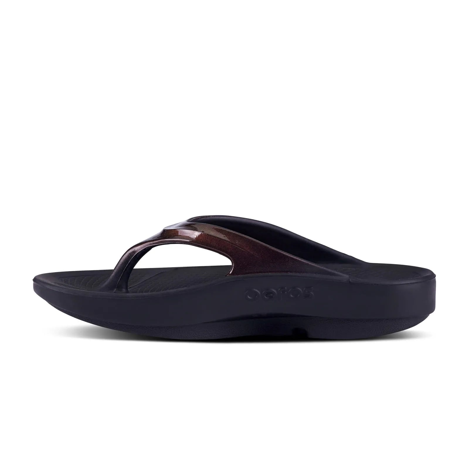 OOFOS Women's OOlala Thong Luxe Sandal - Carbernet