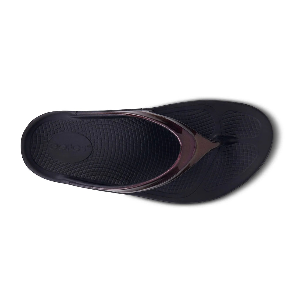 OOFOS Women's OOlala Thong Luxe Sandal - Carbernet