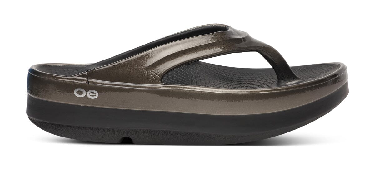 OOFOS Women's OOmega OOlala Stacked Sandal - Titanium Mirror Black & Titanium Mirror US 5 EU 36 