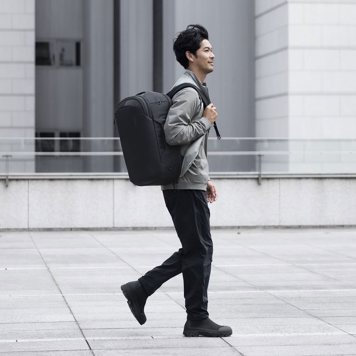 Thule Subterra 2 Convertible Carry-on Bag 40L 
