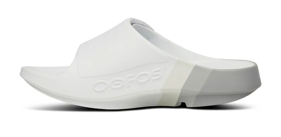 OOFOS Unisex OOahh Sport Flex Slide Sandal - Smoke Rally 