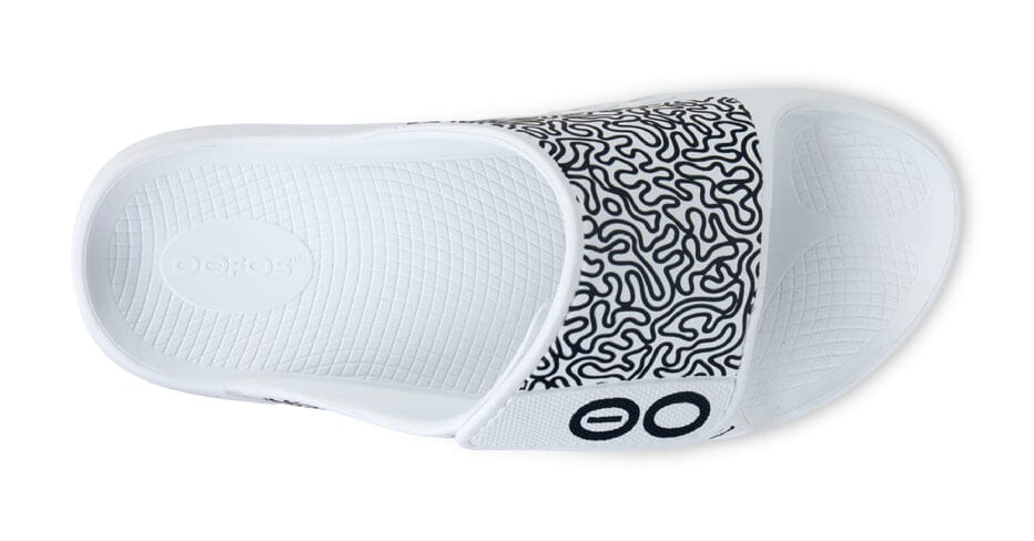 OOFOS Unisex OOahh Sport Flex Limited Slide Sandal - White Labyrinth 