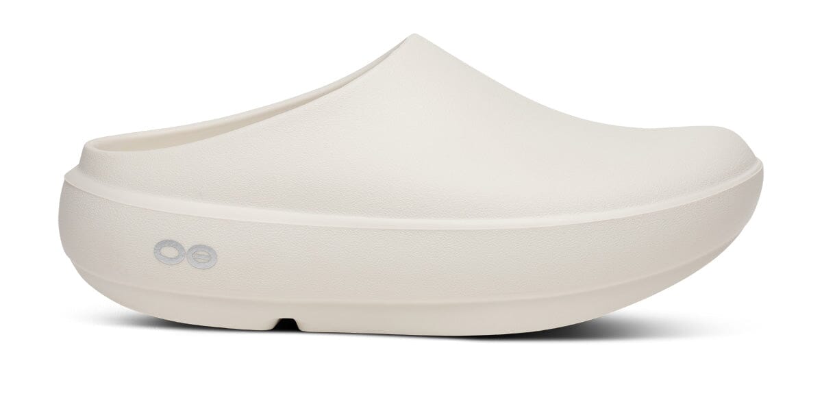 OOFOS Unisex OOcloog PLUS Clog - Chalk Chalk US M4/W6 EU 37 