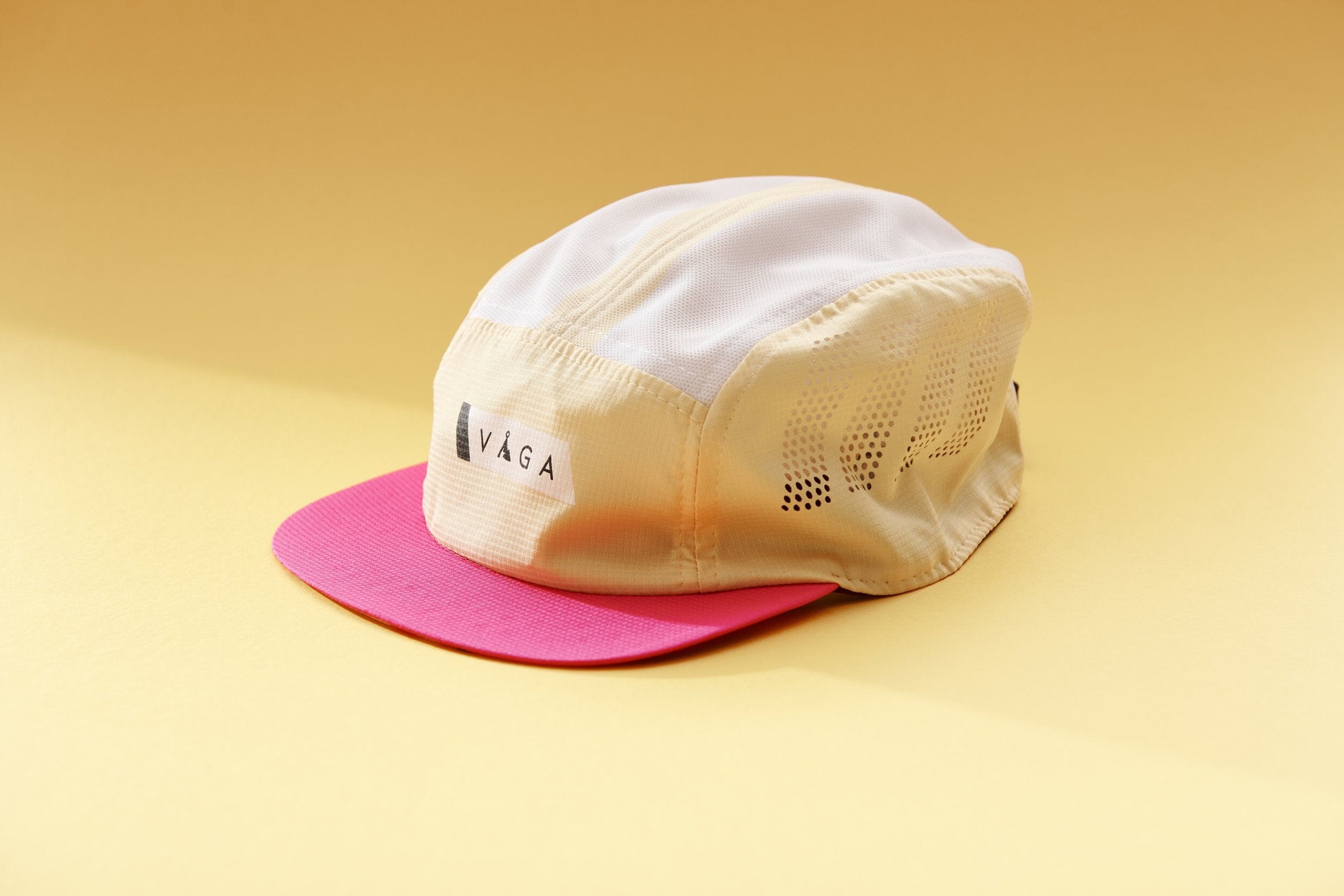 VAGA Feather Racing Cap Poster Pink/Pale Yellow/White/Bordo 