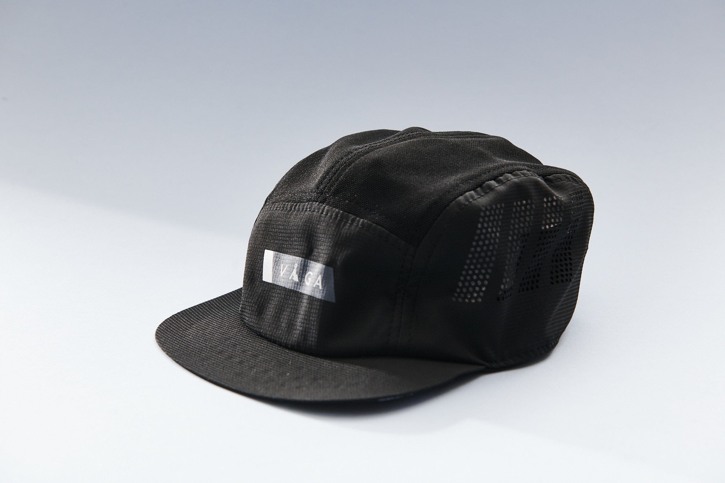 VAGA Feather Racing Cap Black/Charcoal/Mist Grey/White 