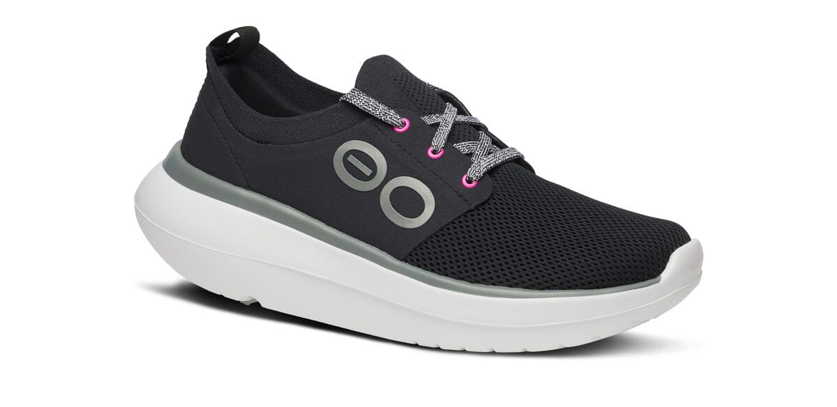 OOFOS Women's OOmy Stride - White Black White & Black US 6 