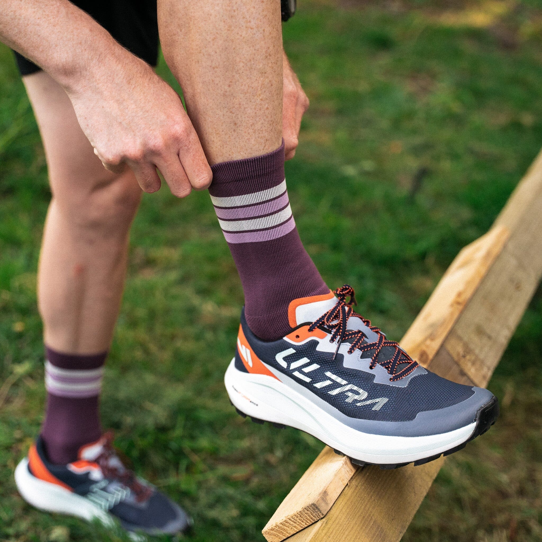 Versus Midnight Plum Trail Running Socks 