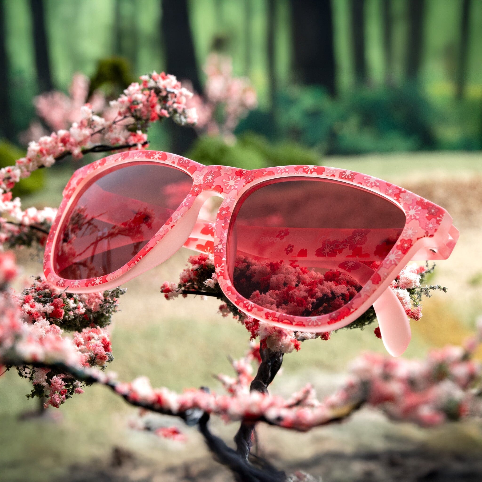 goodr OG - Sports Sunglasses - Sakura Showtime 