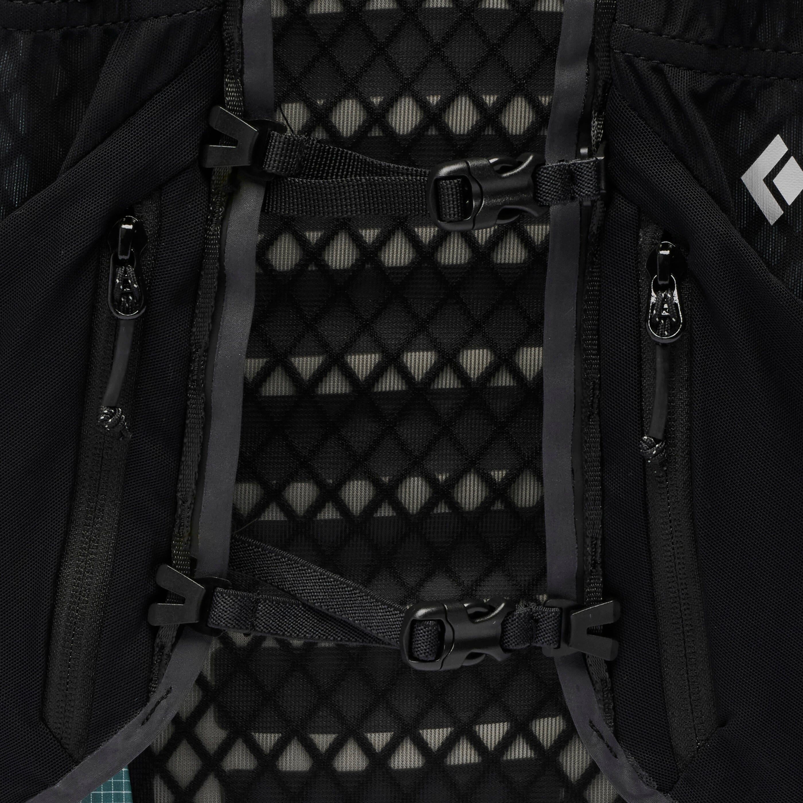 Black Diamond Women's Distance 8 Backpack 