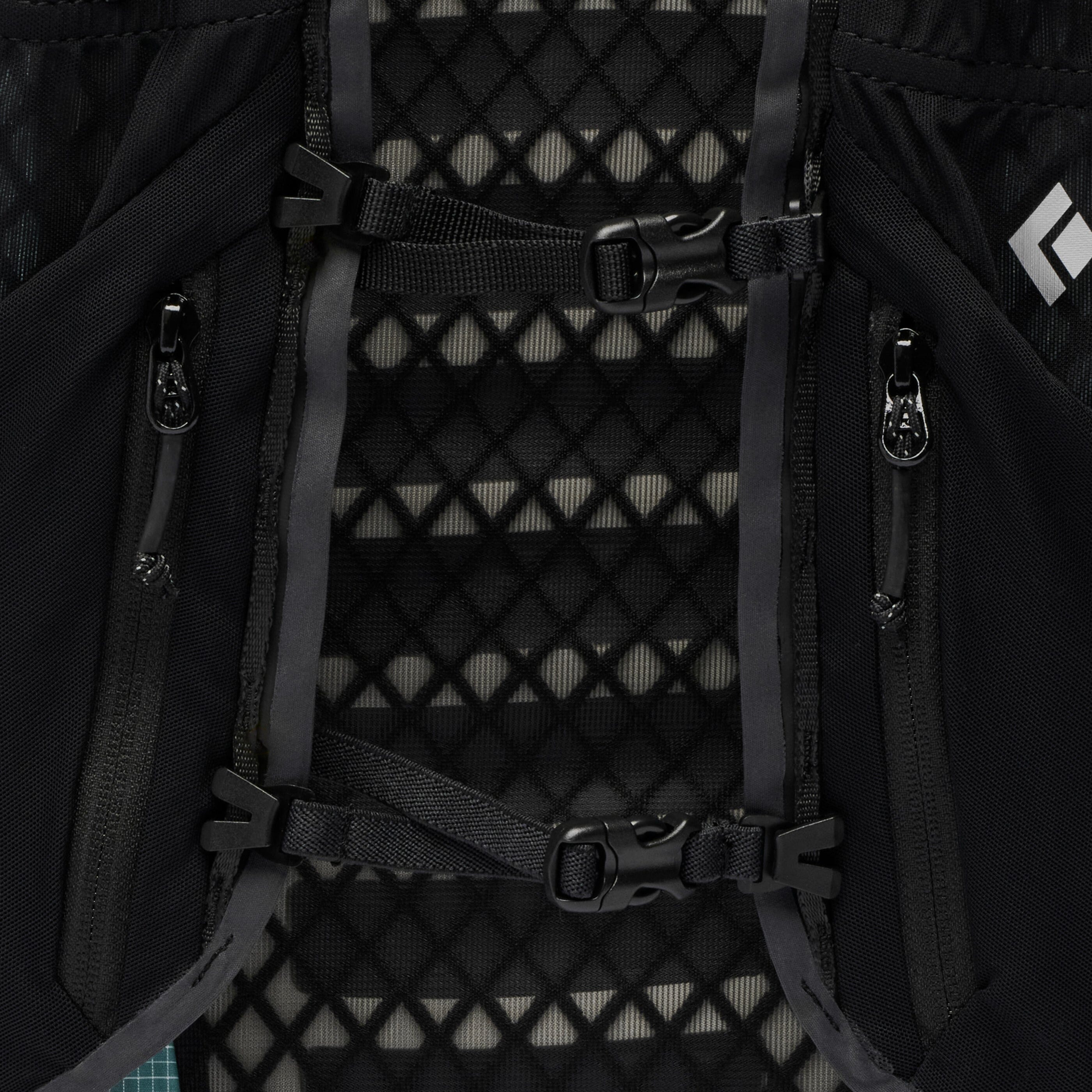 Black Diamond Women's Distance 15 Backpack (2026) 