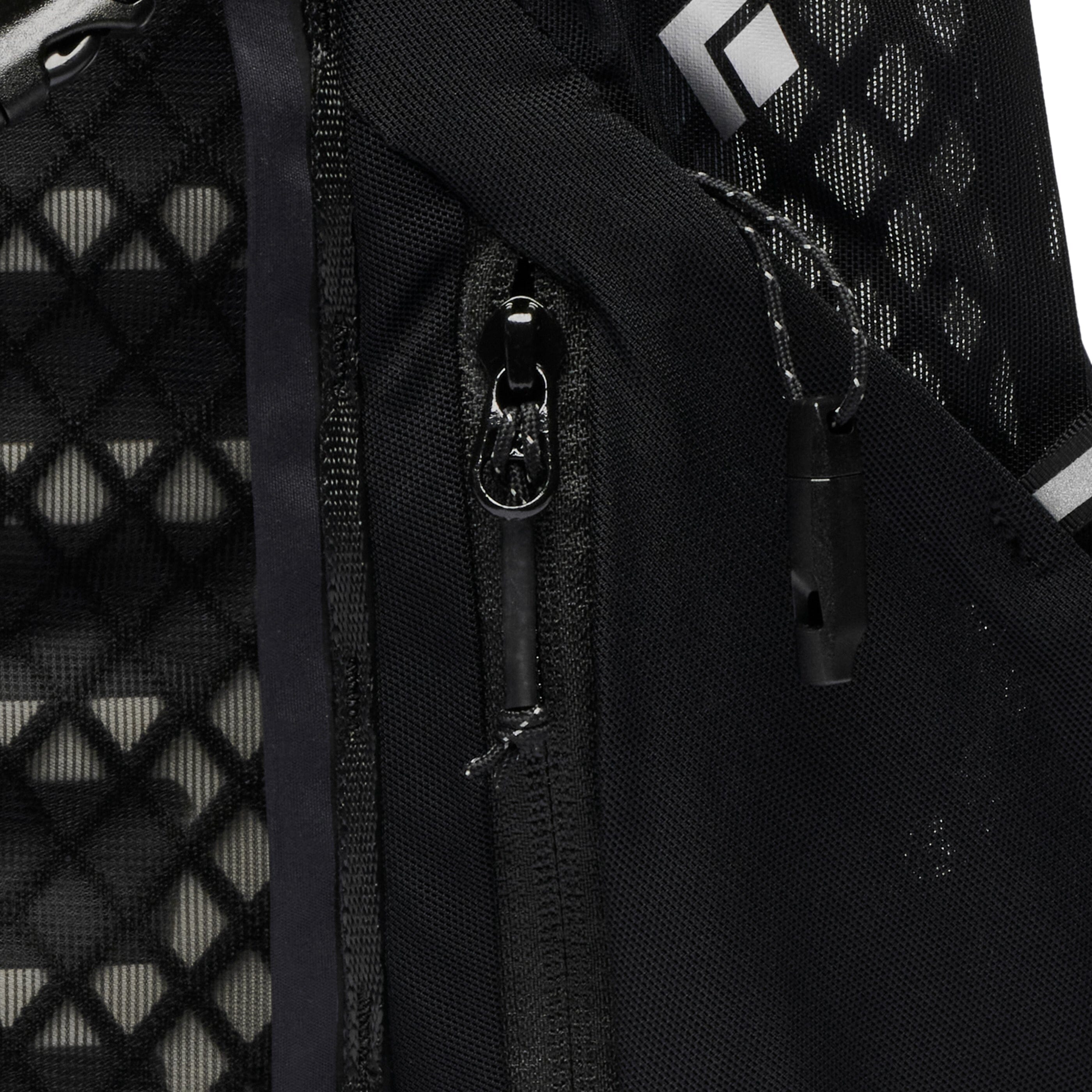 Black Diamond Distance 22 Backpack (2026) 