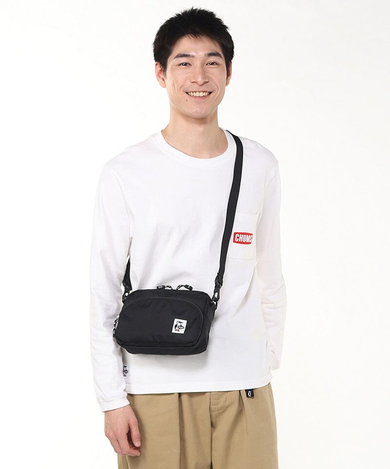 CHUMS Recycled shoulder pouch 