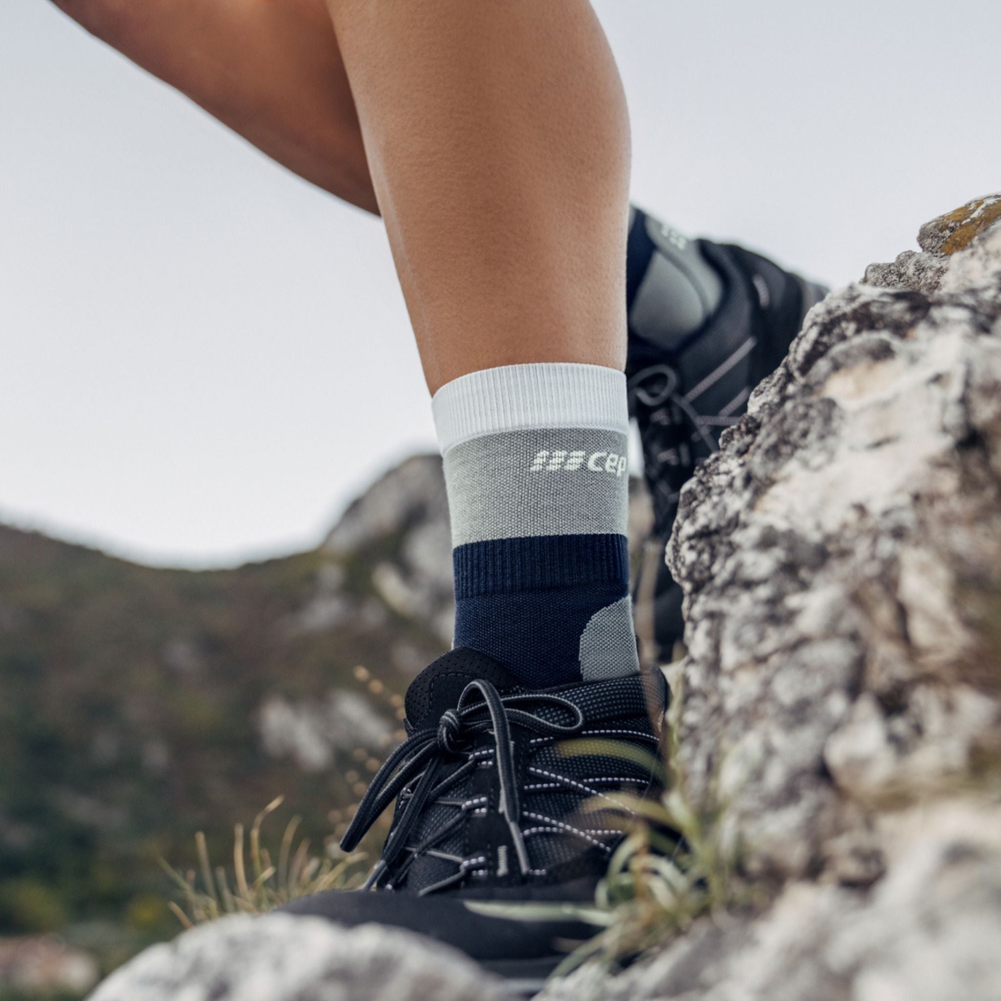 CEP Core Hiking Light Merino Mid Cut Compression Socks, Women 
