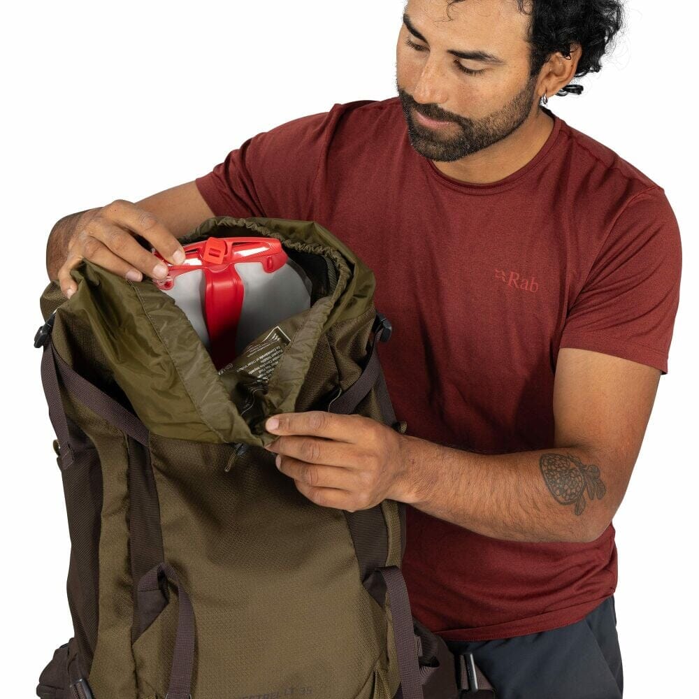 kestrel osprey backpack with frame red and gray 48 term hikes and outdoor excursions where you need long Osprey Kestrel 48 Review: Who