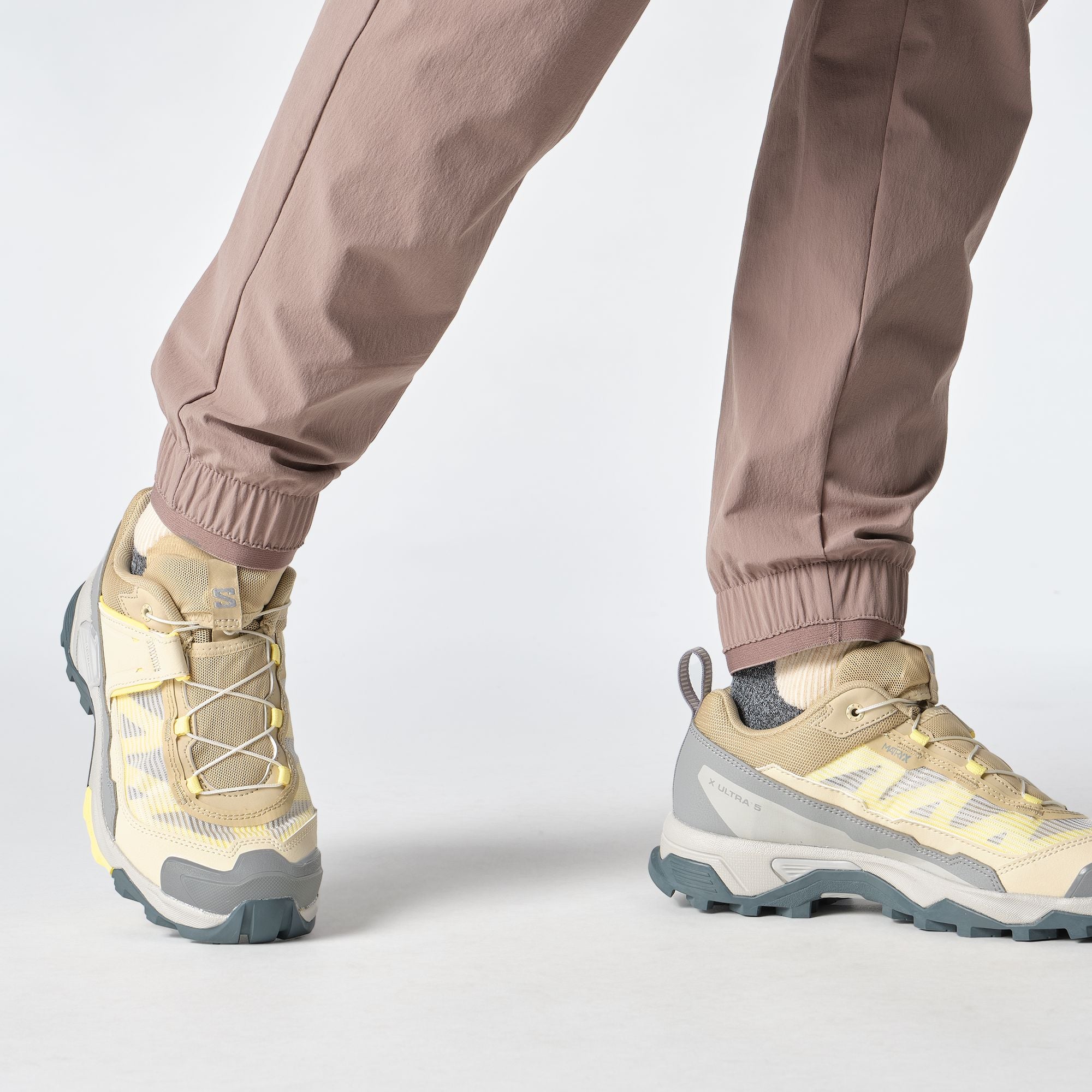 Salomon X Ultra 5 Women's Hiking Shoes 