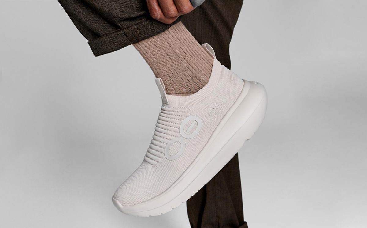 OOFOS Men's OOmy Zen 