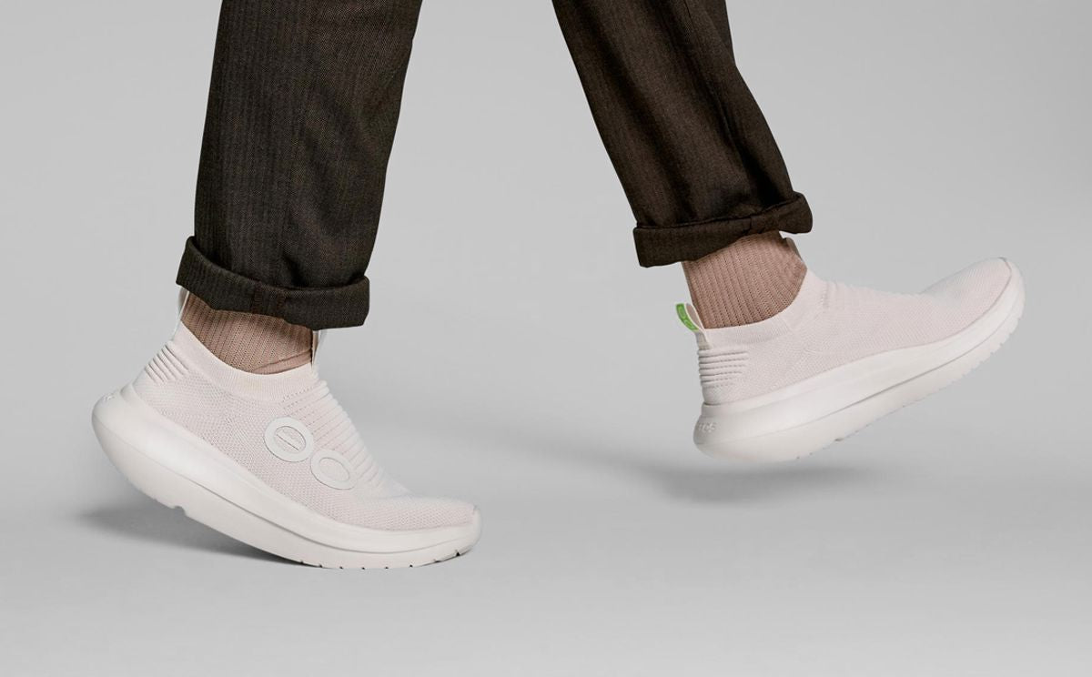 OOFOS Men's OOmy Zen 