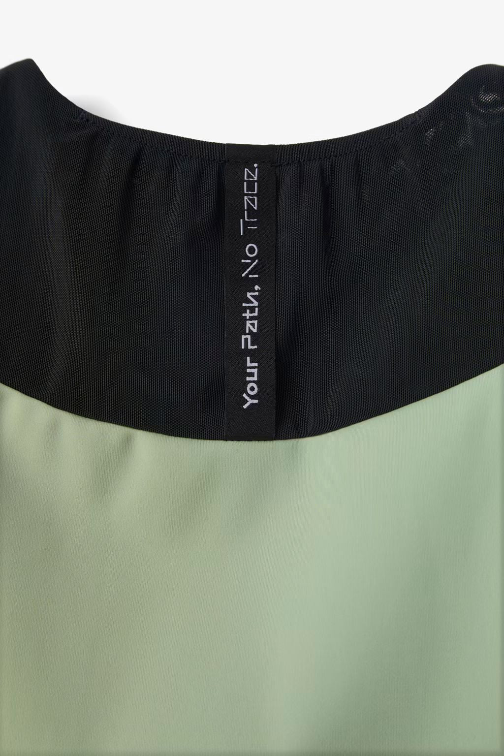 NNormal Trail Crop Top 02 Women's 