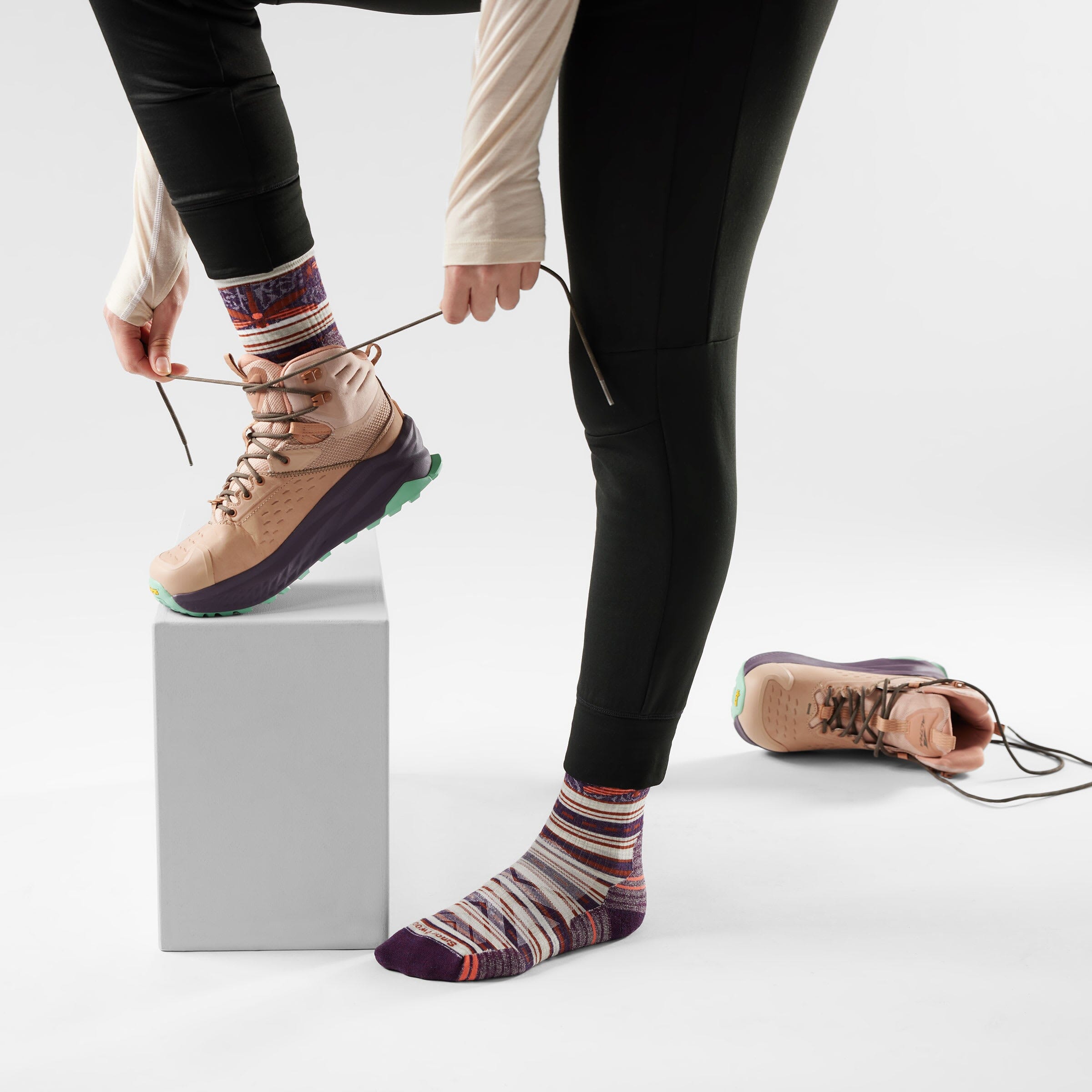 Smartwool Hike Dragon Stitch Mid Crew Socks 