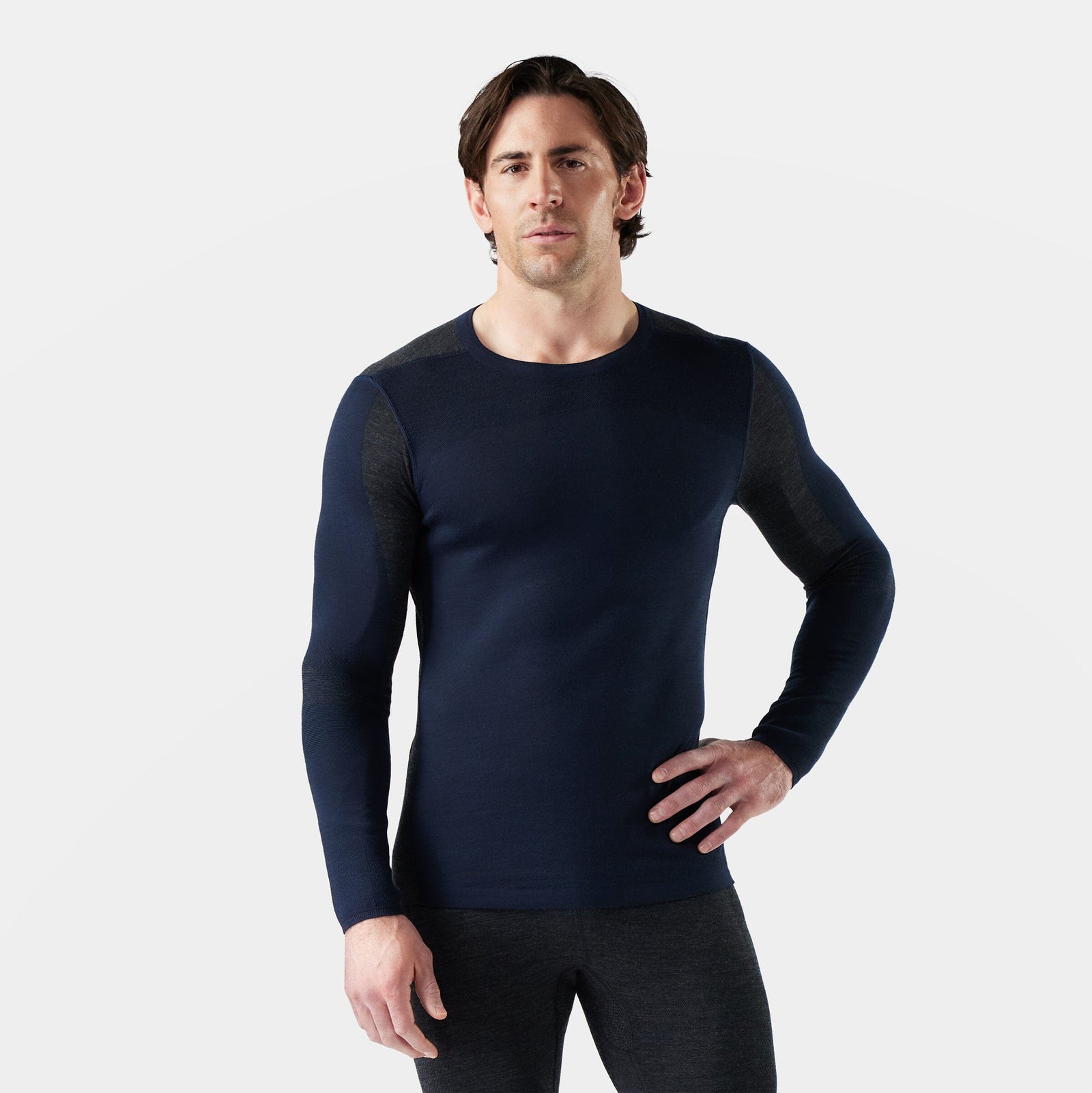 Smartwool Men's Intraknit Thermal Merino Base Layer Colorblock Crew – Deep Navy/Charcoal