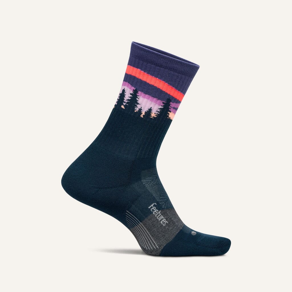 Feetures Trail Max Cushion Mini Crew Socks Purple Aurora Small 
