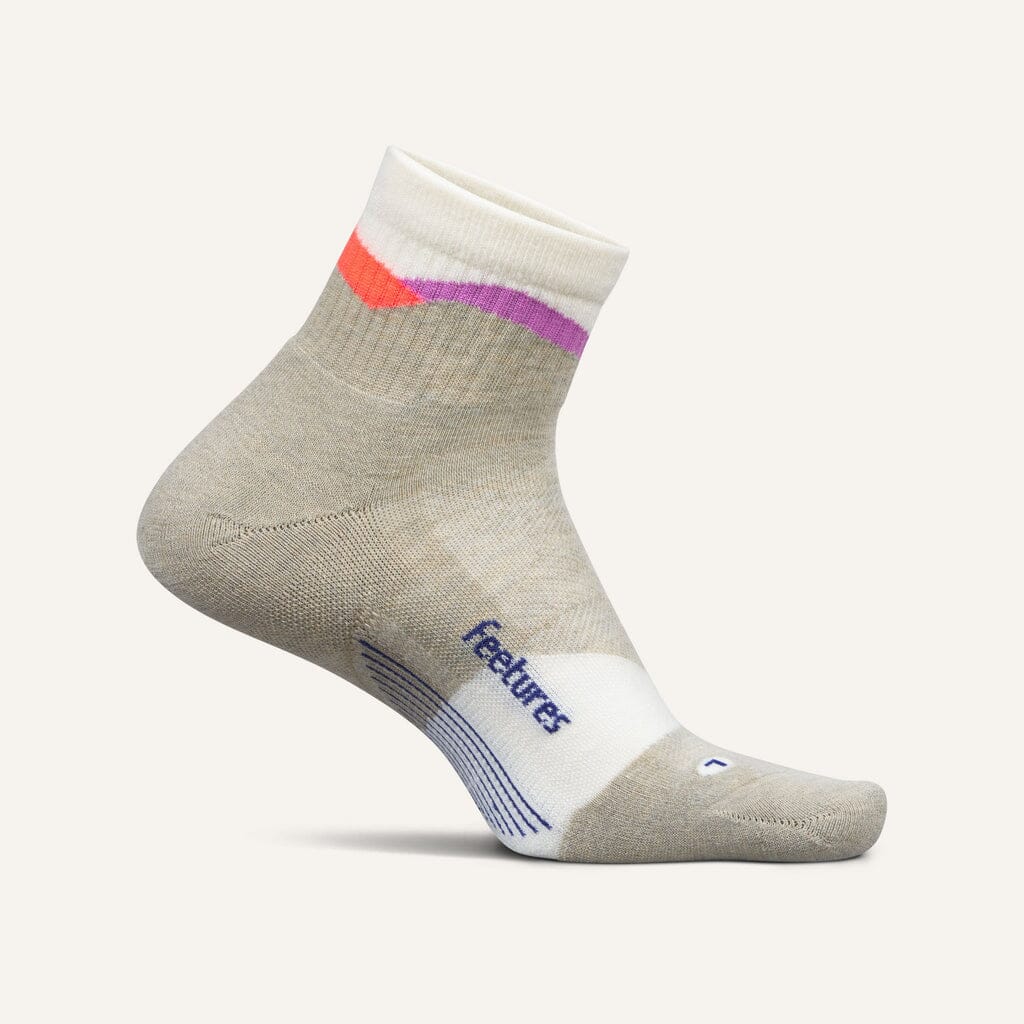 Feetures Trail Max Cushion Quarter Socks Mountain High Cream Small 