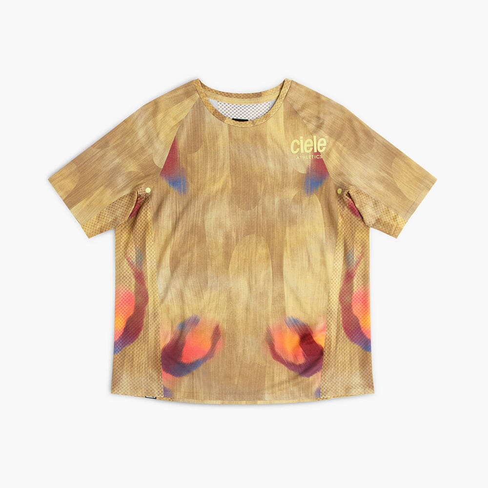 front view of the ciele athletics lightweight, race ready and performance driven T-Shirt for womens named RCDTShirt in sphinx color