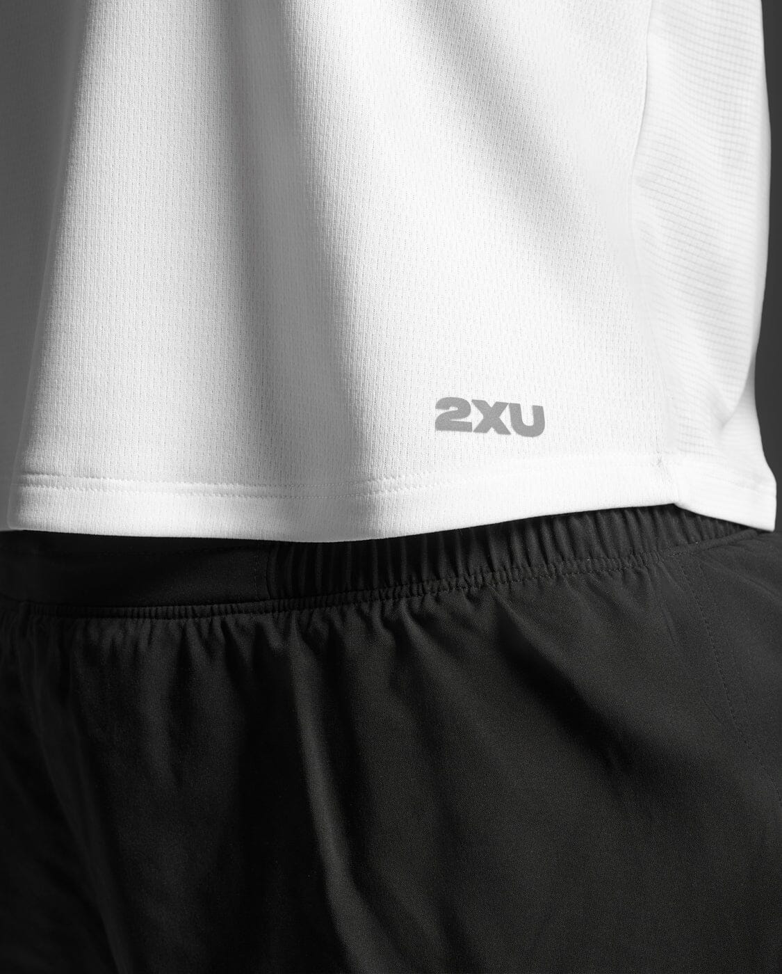 2XU Women's Aero Mesh Crop Tank WR7450A 