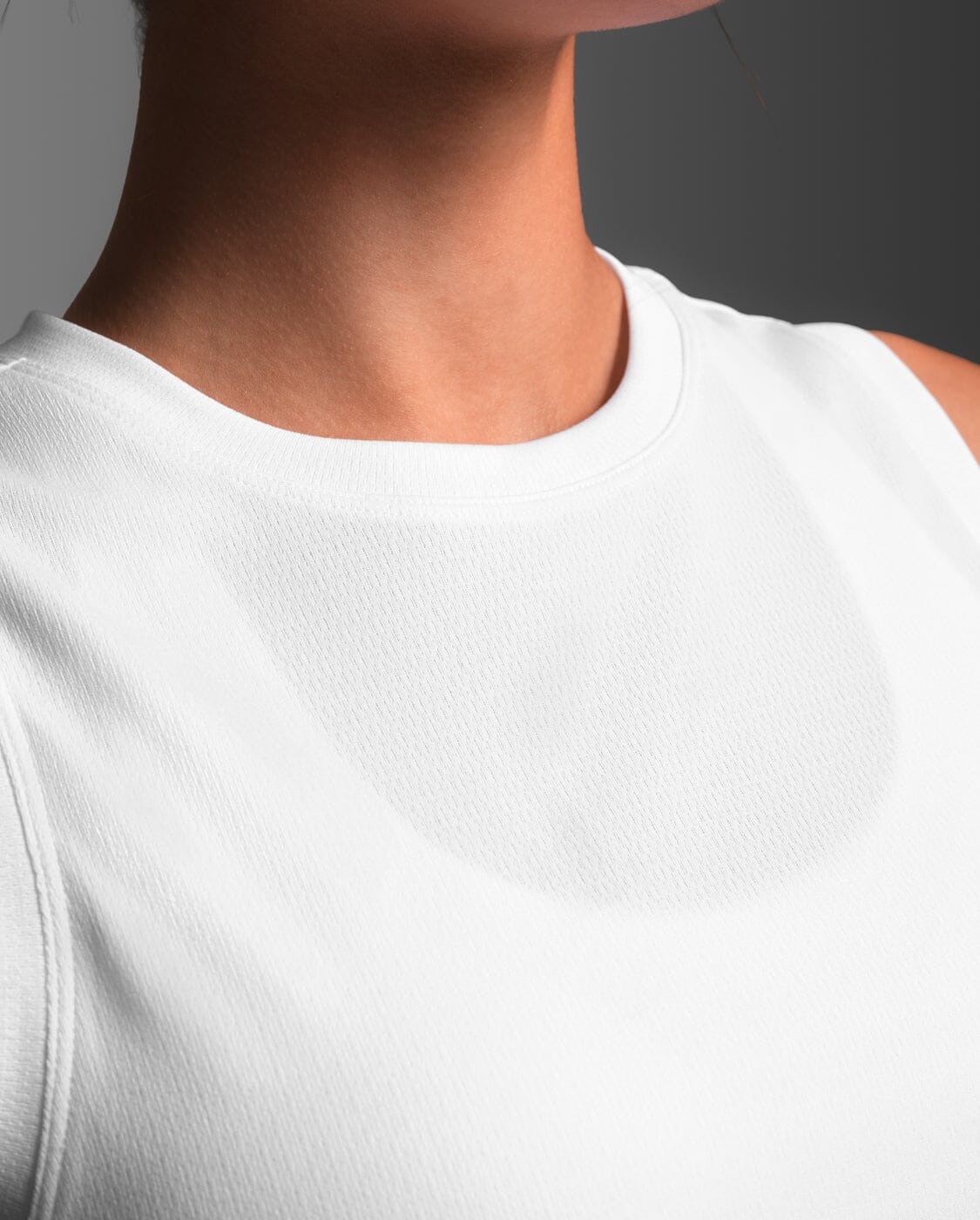 2XU Women's Aero Mesh Crop Tank WR7450A 