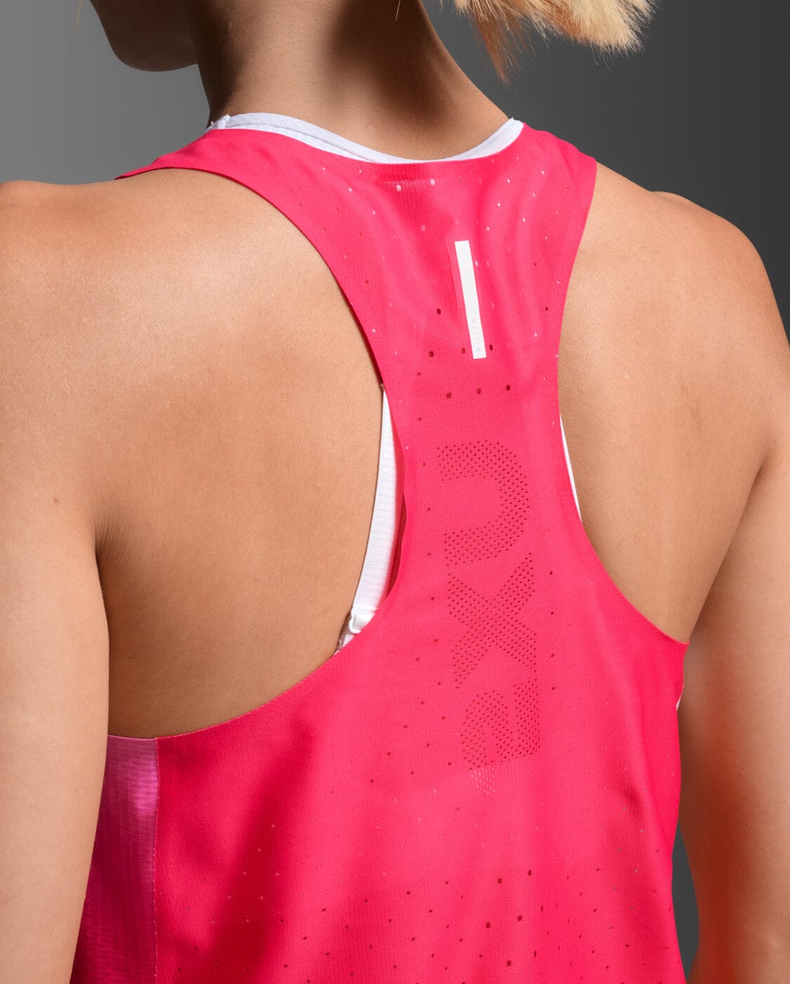 2XU Women's Light Speed React Crop Singlet WR7451A 
