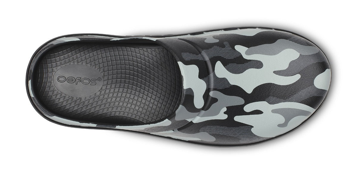 OOFOS Unisex OOcloog Luxe Clog - Night Camo