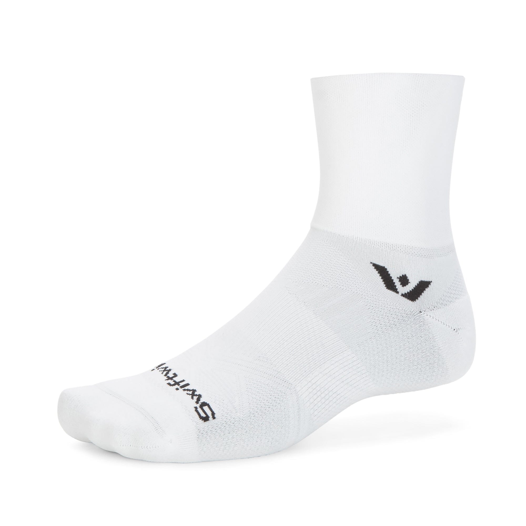 Swiftwick Aspire Quarter Crew High Socks White L 