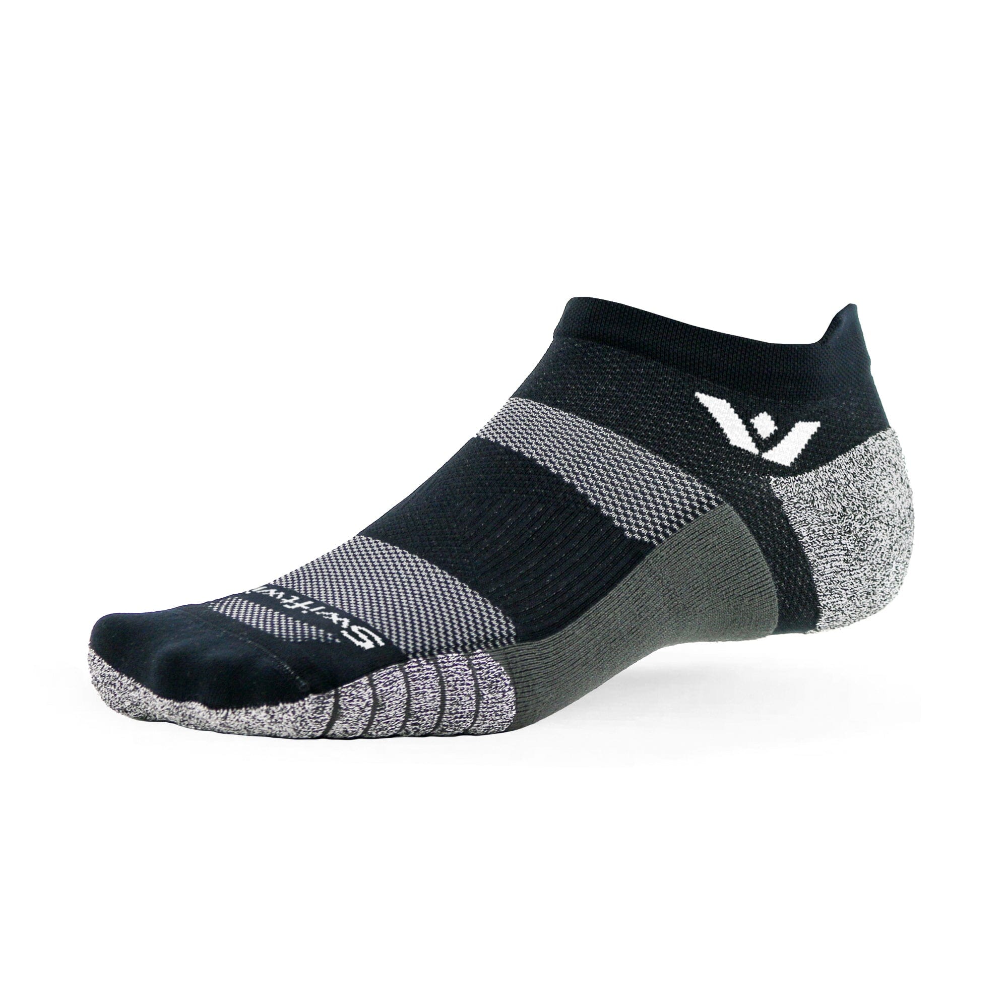 Swiftwick Flite XT No Show Socks Black L 