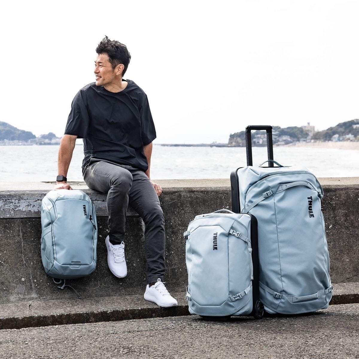 Thule Chasm Wheeled Duffel Suitcase 110L