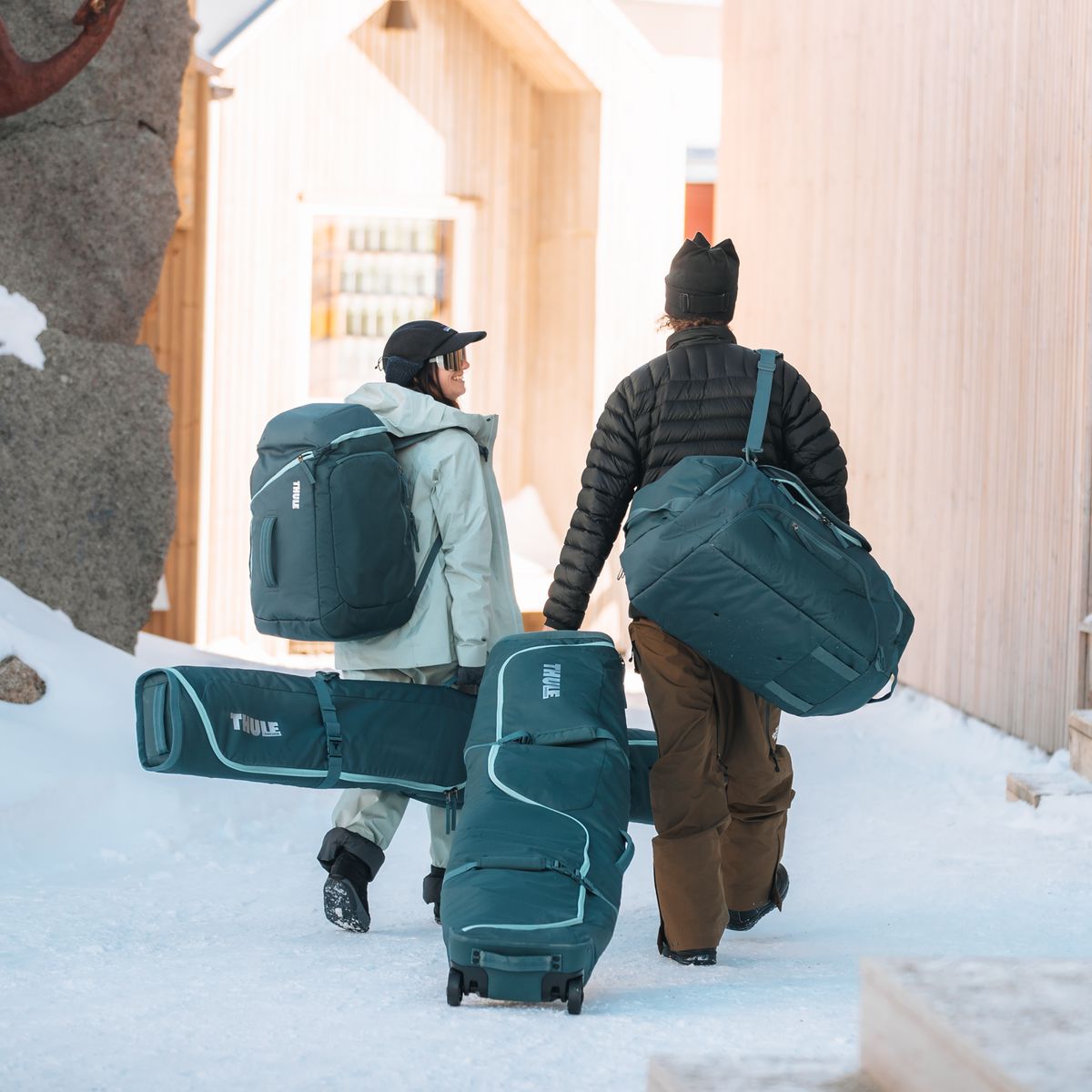 Thule RoundTrip Snow Duffel 80L