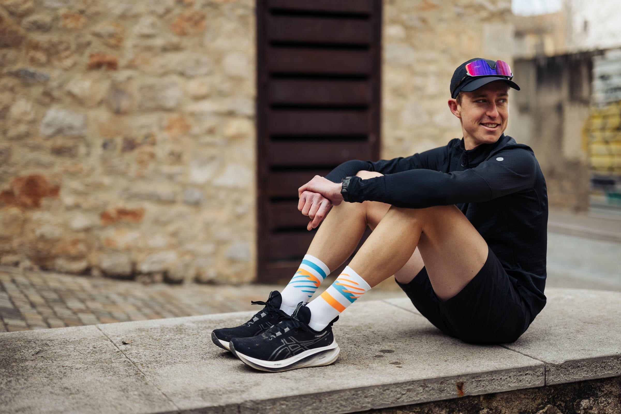INCYLENCE RUNNING DISRUPTS WHITE BLUE ORANGE Socks INCYLENCE