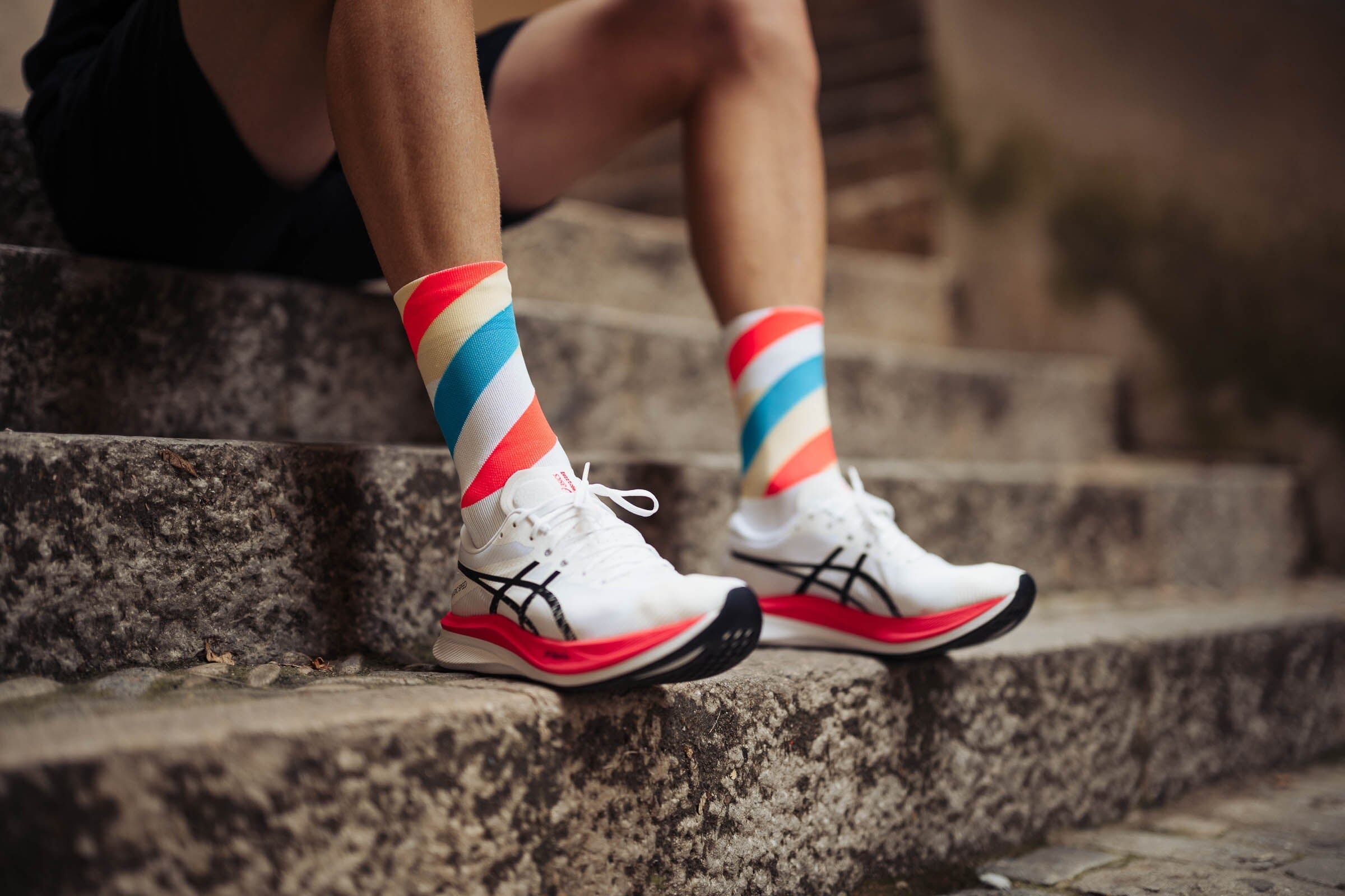 Incylence Running Loops White Blue Inferno Socks 