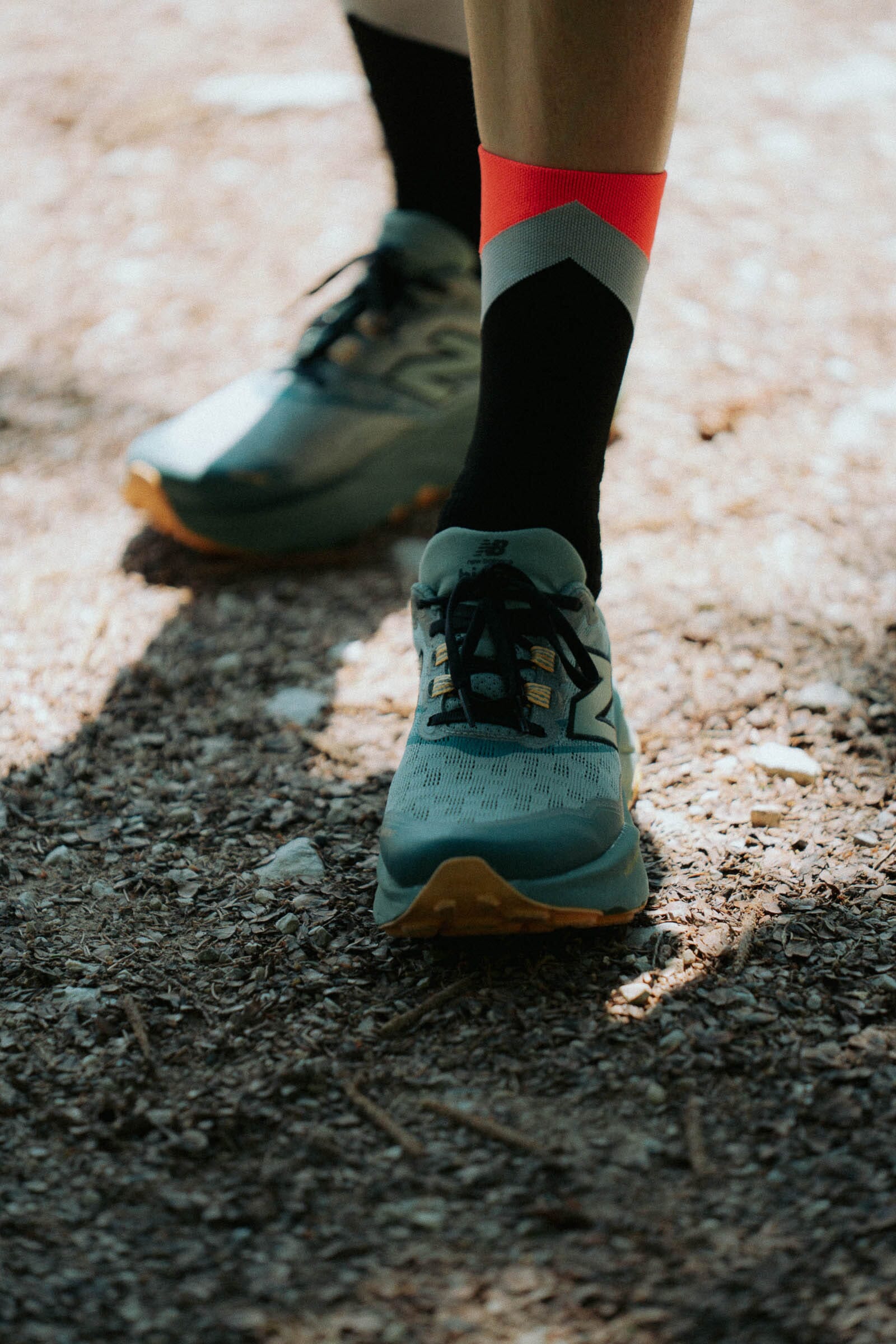 INCYLENCE TRAIL SUMMITS SUNSET Socks INCYLENCE