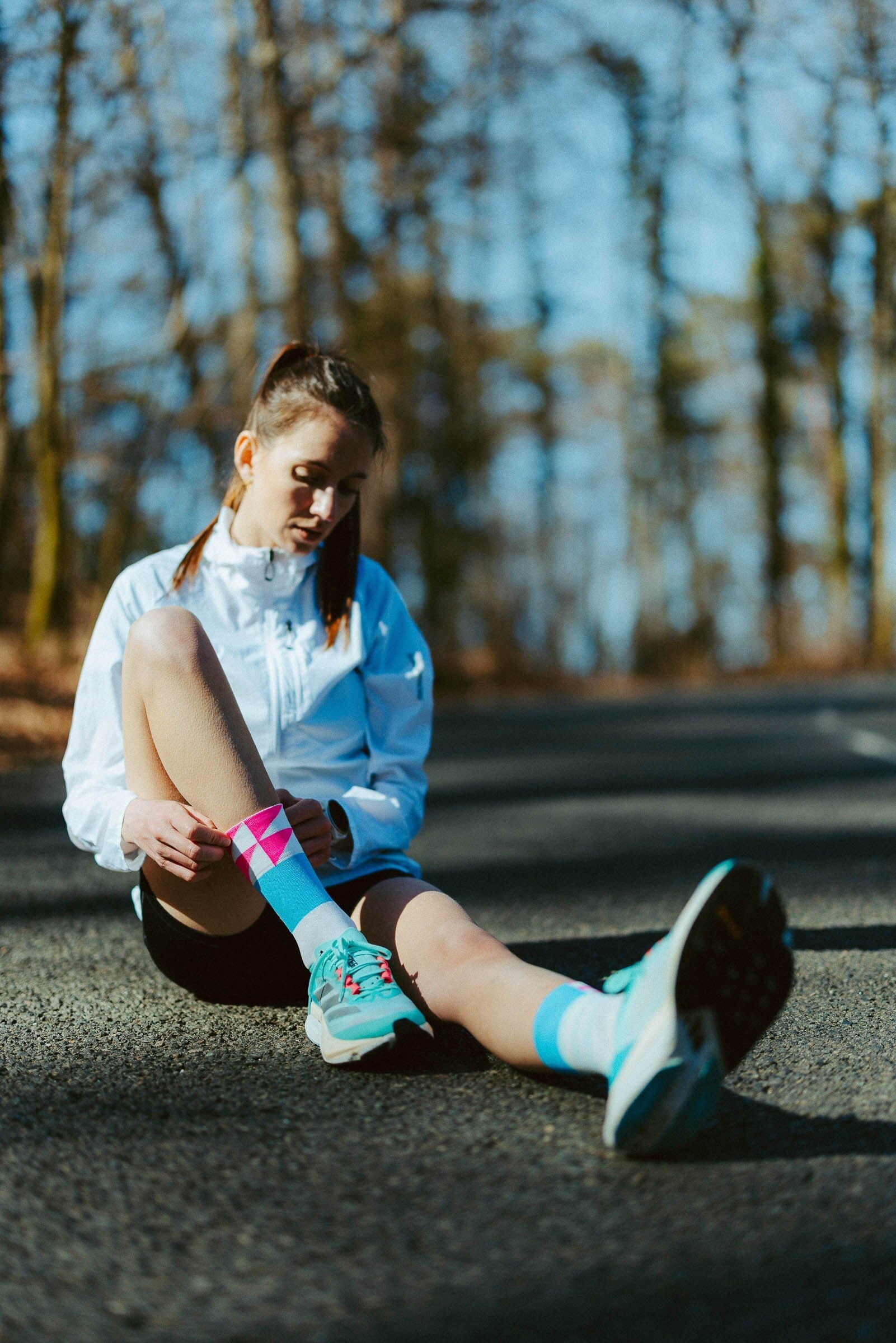 INCYLENCE ULTRALIGHT ELEMENTS WHITE BLUE PINK Socks INCYLENCE