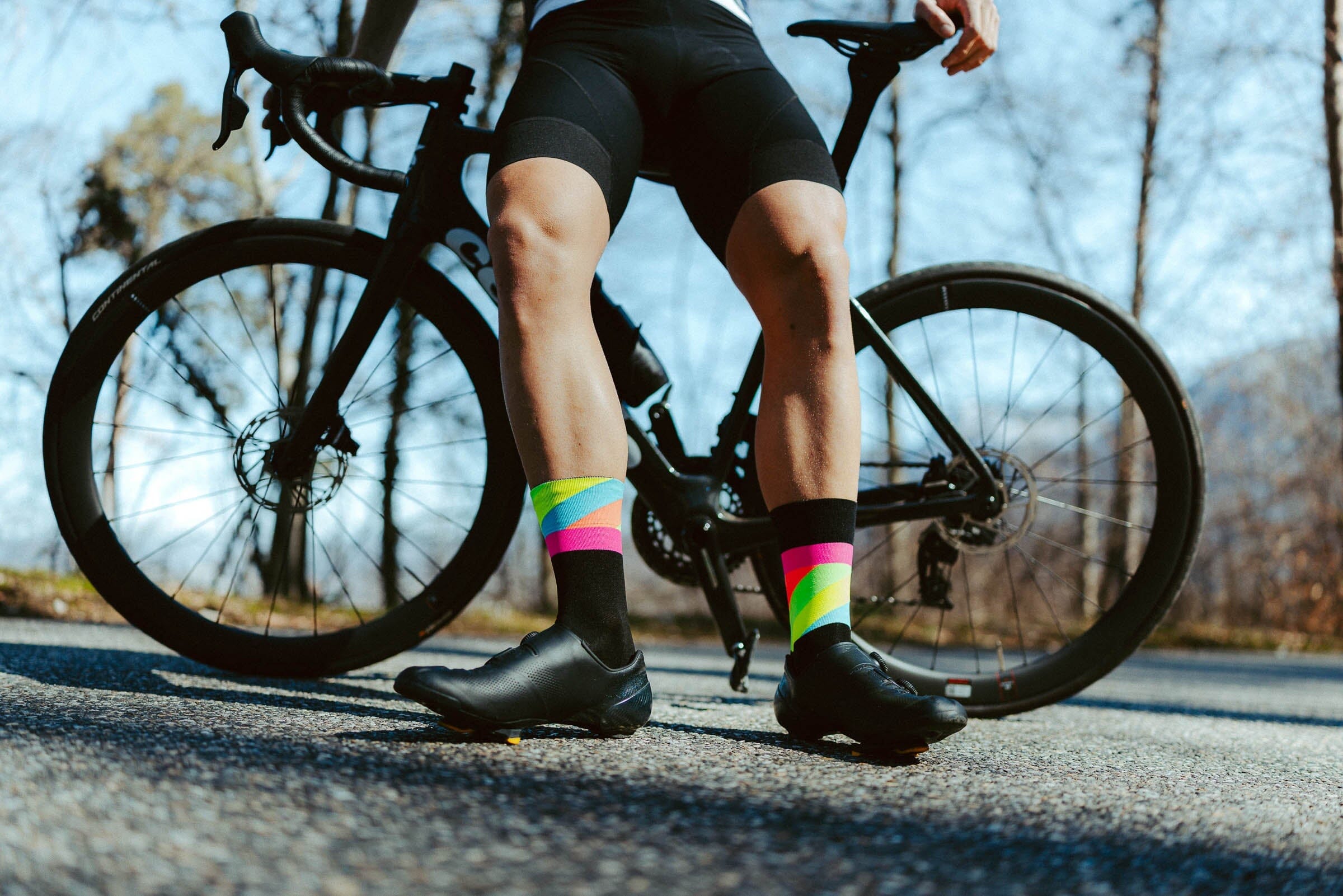 INCYLENCE ULTRALIGHT STRIDES BLACK PINK CANARY Socks INCYLENCE