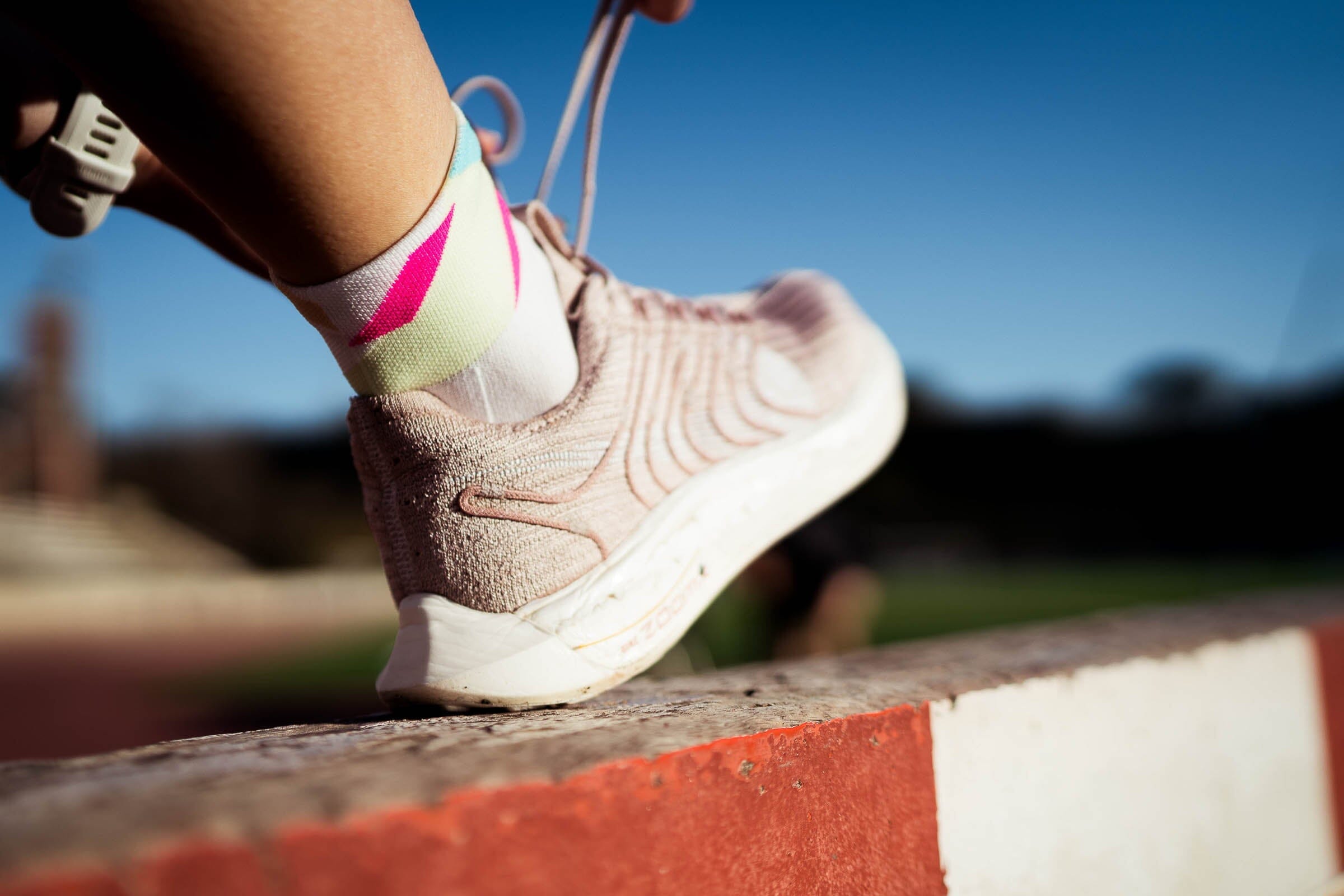 INCYLENCE ULTRALIGHT STRIKES SHORT WHITE PINK 
