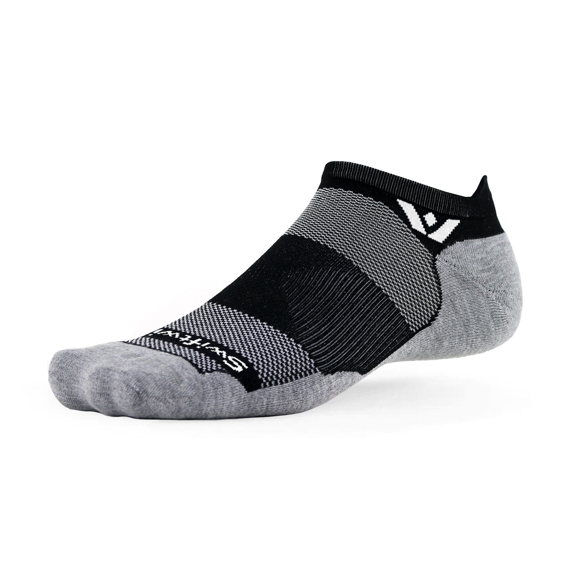 Swiftwick Maxus No Show Socks Black L 