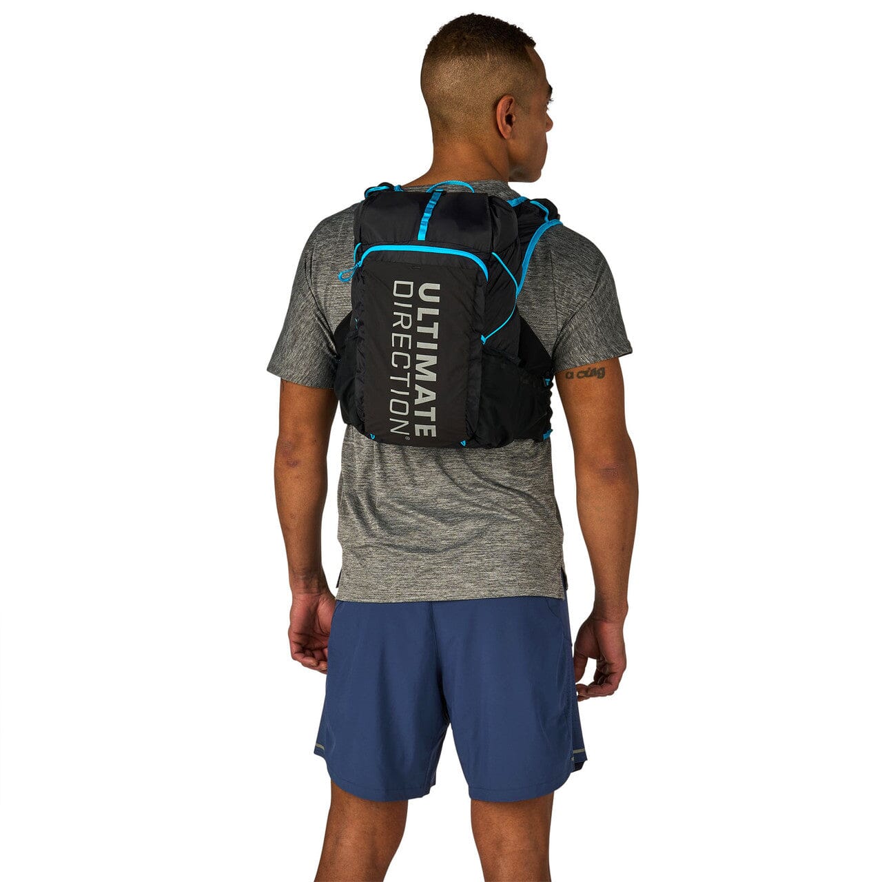 Ultimate Direction Adventure Vest 17 Unisex Running Vest Onyx XS 