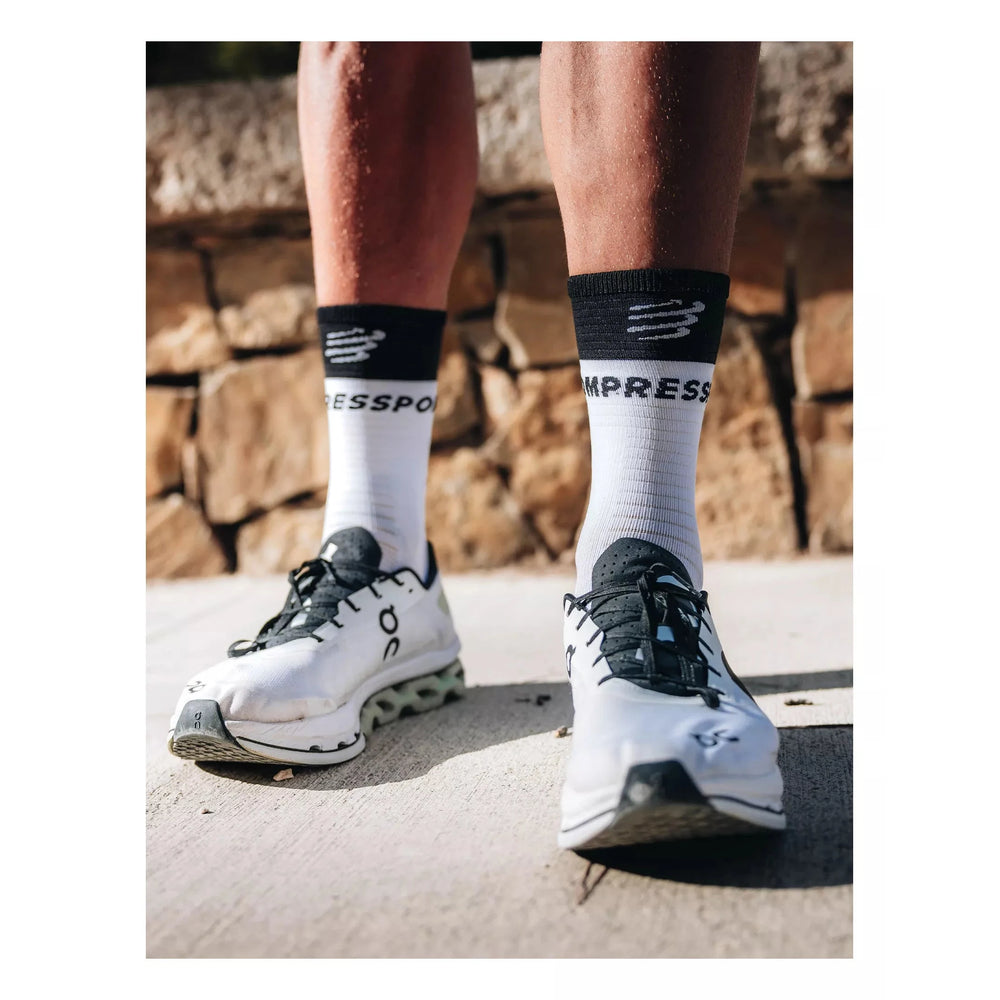 Compressport Mid Compression Socks V2.0 