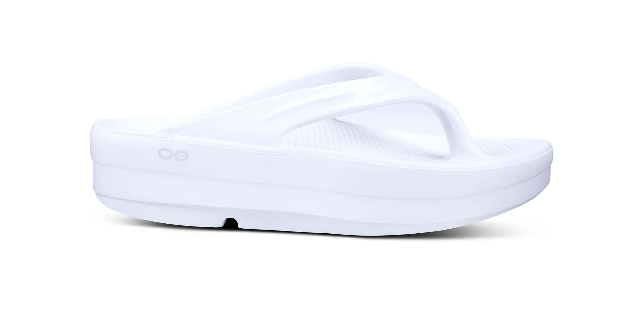 OOFOS Women's OOmega OOlala Thong Sandal - White 